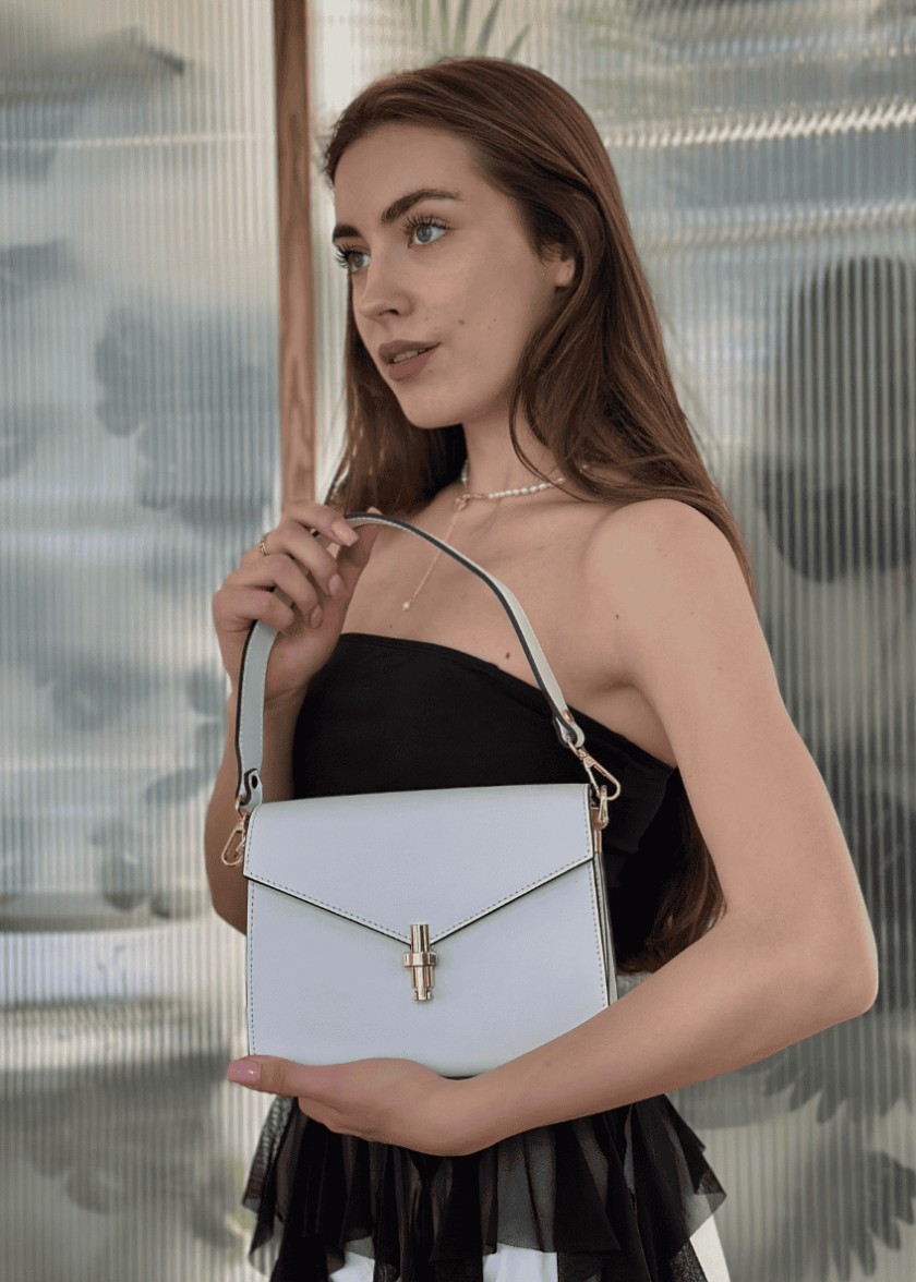 Сумка Bella Bertucci біла